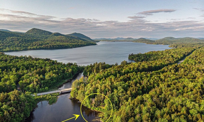 Arietta Cabin | Lakefront and Private with Stunning Views