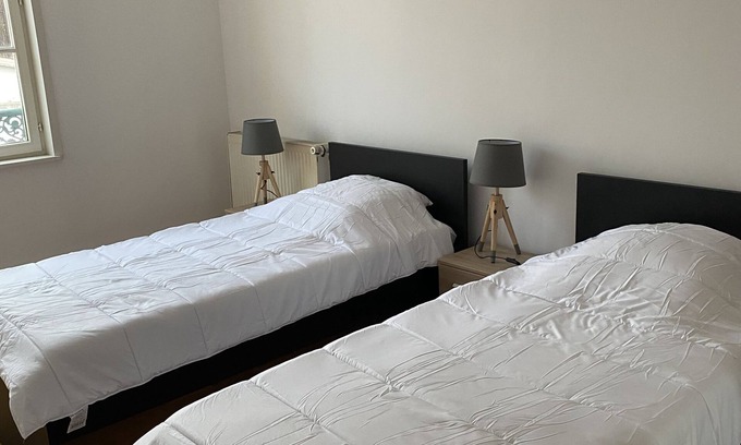 Rives Apartment | Lakefront apartment and walks