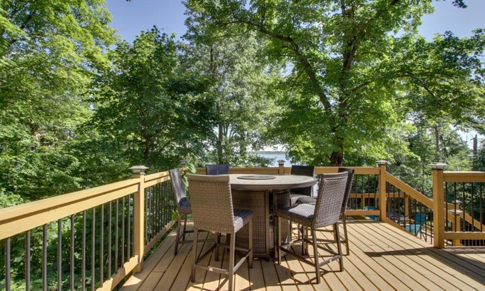 Brainerd House | Lakefront Brainerd Cabin with Fireplace!