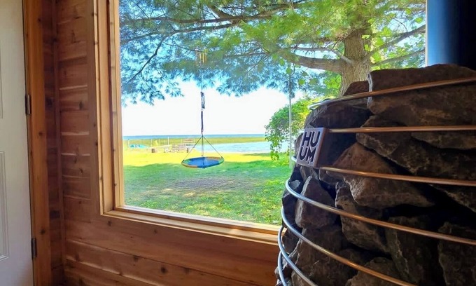 Vineland Cabin | Lakefront Cabin: Beach, Sauna & Casino