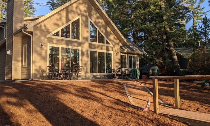 Park Falls Cabin | Lakefront Cabin on Pike Lake Chain w/Sunset View - ATV/Snowmobile Flambeau Trail