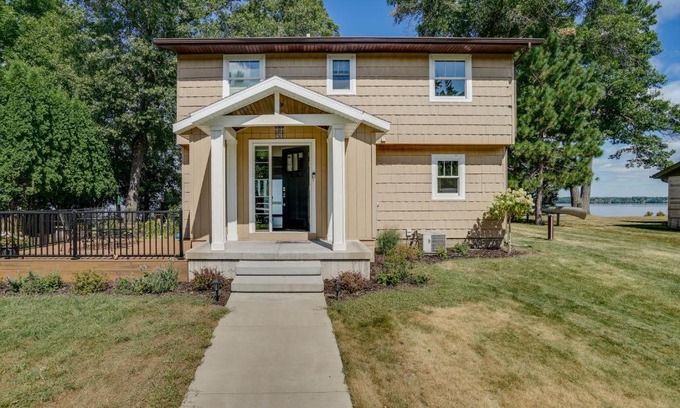Lake Wissota House | Lakefront Chippewa Falls Haven with Private Deck!