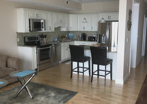 Geneva-on-the-Lake Condo | LAKEFRONT CONDO #107* 2BR/2 BA SLEEPS 6