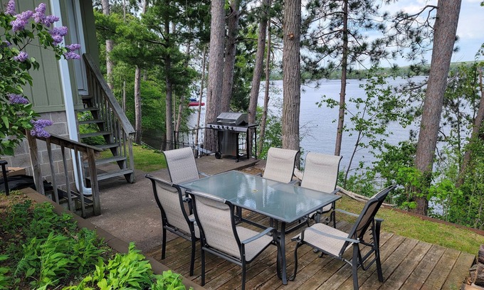 Chetek Cottage | LAKEFRONT COTTAGE