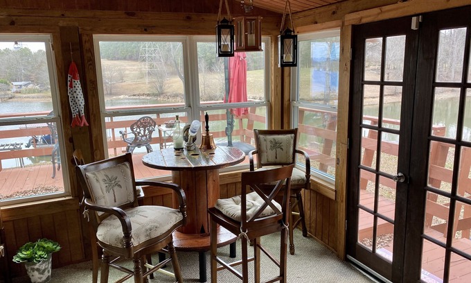 Lake Norman of Catawba House | Lakefront Getaway on Lake Norman NC, 3 bdr 2 bath