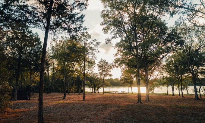 Bastrop Cabin | Lakefront Glamping Safari Tent #8: The Careyes