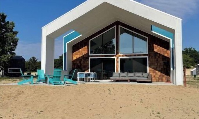 Stevensville House | Lakefront Home - Private Beach - Hot Tub