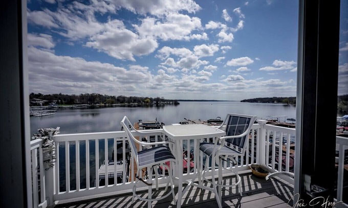Green Lake Condo | Lakefront Luxury Perched on Green Lake Marina, 3rd Level Corner unit 3bd 2 bath