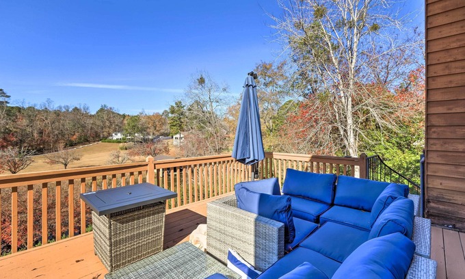 Macon Cottage | Lakefront Macon Getaway w/Stunning Boathouse