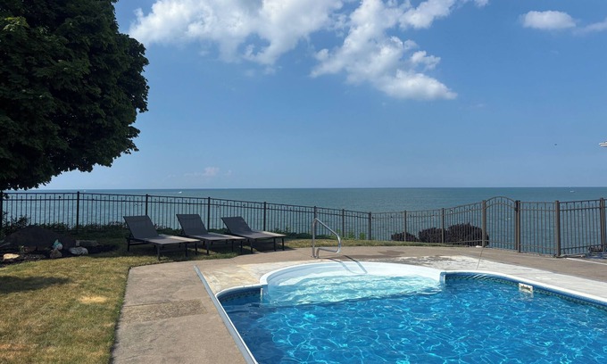 Vermilion House | Lakefront Paradise with Pool