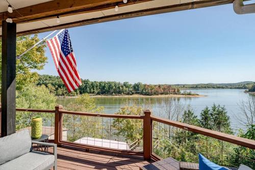 Falls of Rough House | Lakefront Retreat-3bdrm 2ba with stunning views! Hiking & Fishing!