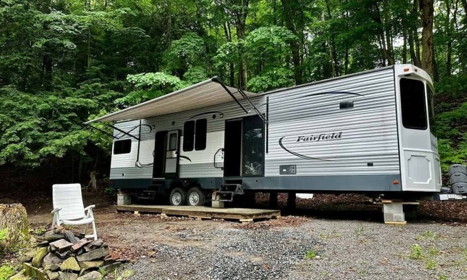 Parry Sound House | Lakefront RV Cottage in Parry Sound #18