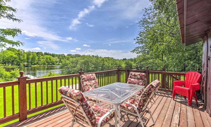 Tomahawk House | Lakefront Tomahawk Cabin with Boat Dock and Deck