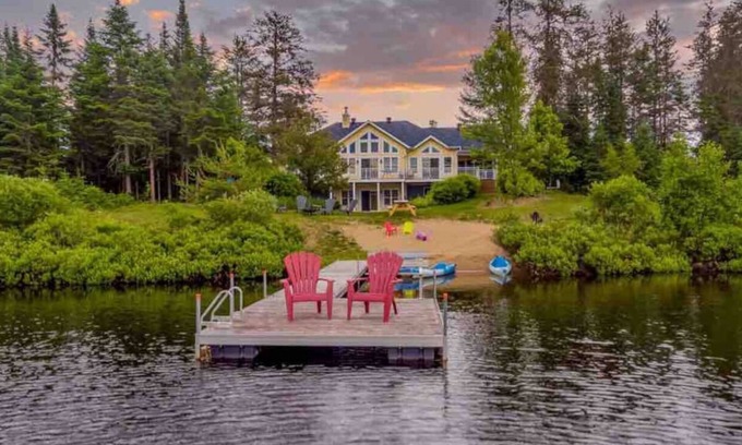 Saint Come Apartment | LakeHouse | Hot Tub |Beach | Kayaks | Pool Table