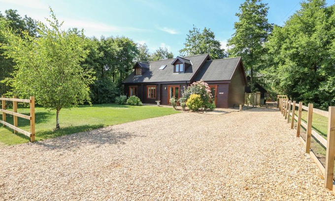 Pentney Cottage | Lakeland Lodge