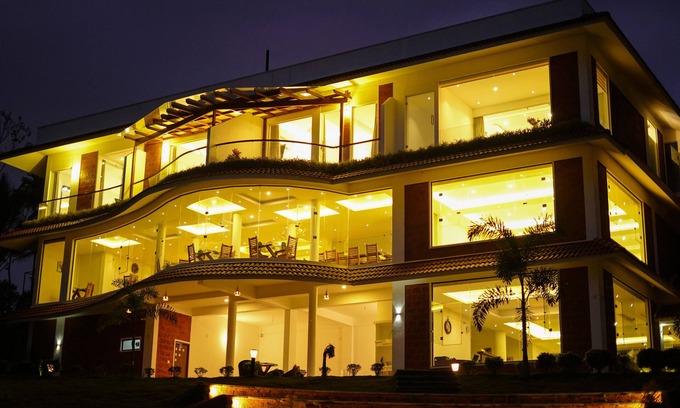 Vazhavatta House | LakeRose Wayanad Resort - Lake view