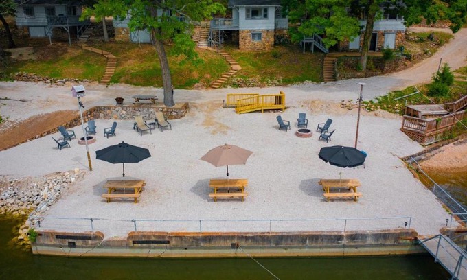 Lake Ozark House | Lakeshore Fishing Cabin #5