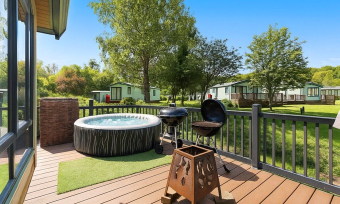 Earle House | Lakeside Lodge - North East Escapes