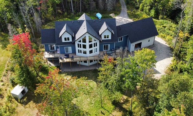 Ryerson Cottage | Lakeview Haus