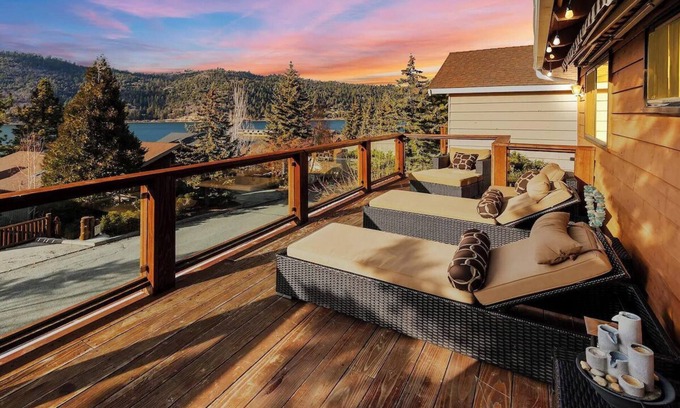 Boulder Bay Cabin | Lakeview Retreat with Great Lake View patio, pet friendly, lots of space!