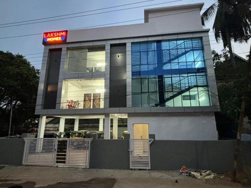 Thrissur House | Lakshmi Home