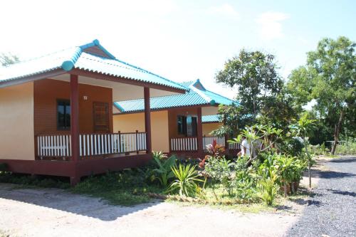 Don Sak House | Lam-tong Resort