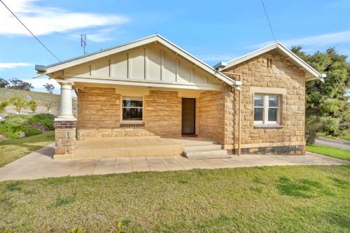 Angaston House | Lambert Estate Retreat