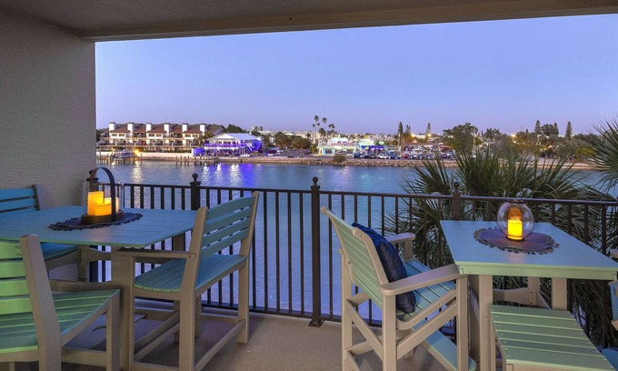 Sunset Beach Condo | Land's End 4-306- Bayfront Coastal Serenity