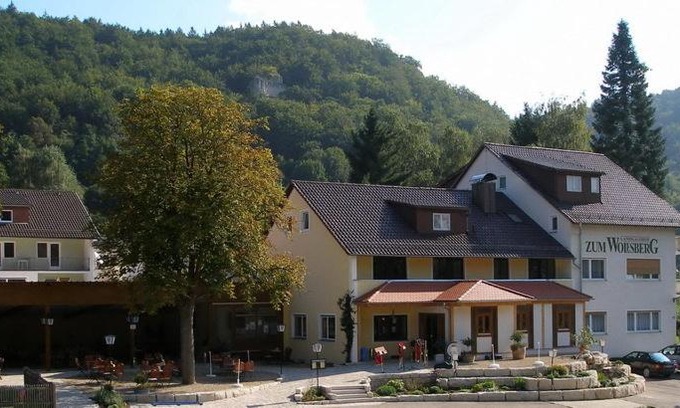 Dietfurt House | Landgasthof Zum Wolfsberg