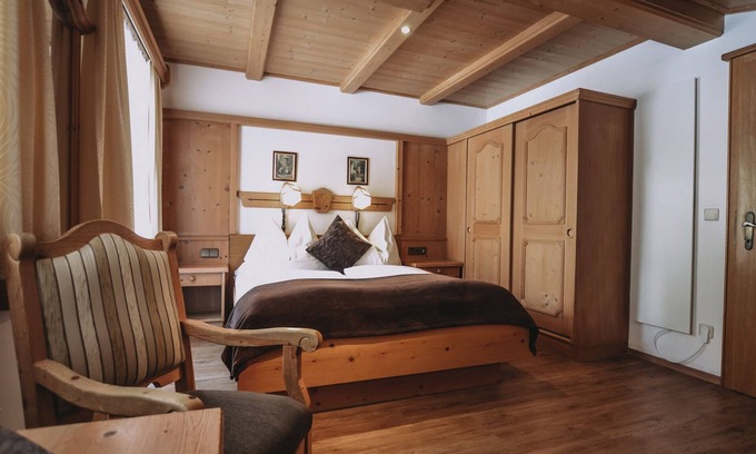 Saalbach-Hinterglemm Apartment | Landhaus Andrea | Studio A1 | Apartment for 2 people in a prime location