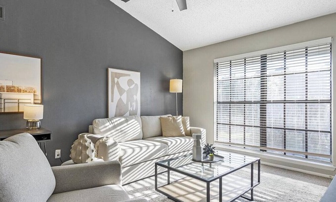 Egypt Lake-Leto Apartment | Landing at Carrollwood Station - 2 Bedrooms in Egypt Lake Leto