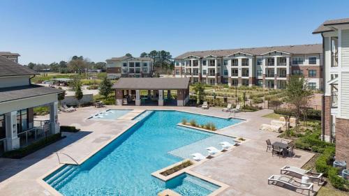 Katy Apartment | Landing at Falcon at Grand Harbor - Katy