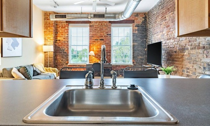 Petersburg Apartment | Landing at Mayton Transfer Lofts - 1 Bedroom in Downtown Petersburg