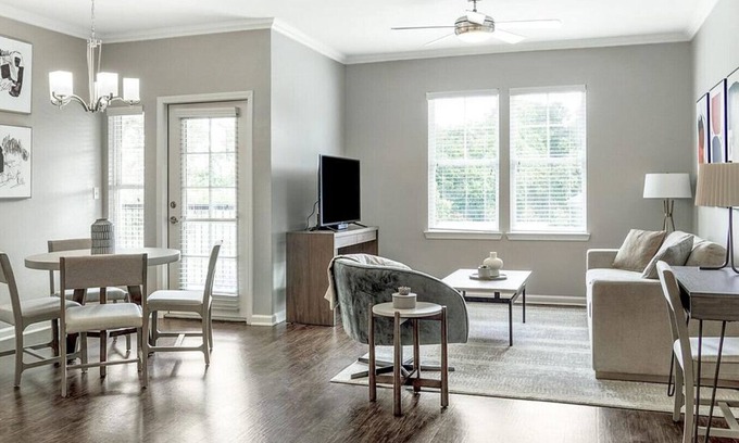 South Baton Rouge Apartment | Landing at Park Rowe Village at Perkins Rowe - 2 Bedrooms in Oak Hills Place