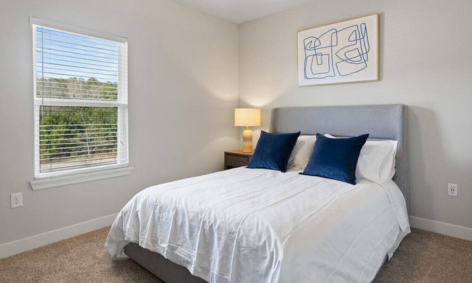 Powdersville Apartment | Landing at Pointe at Greenville - 3 Bedrooms in Powdersville