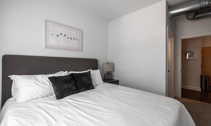 Church Hill Apartment | Landing at Vida East - 1 Bedroom in Church Hill