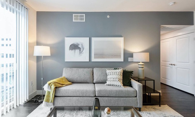 Lockhart Apartment | Landing | Beautiful 2BD, Clubhouse, Gym