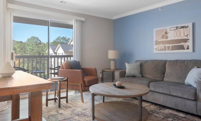 Eureka Apartment | Landing | Incredible 2BD, Clubhouse, Pool