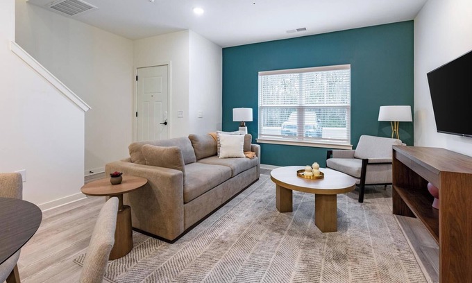Wilmington Apartment | Landing | Modern 3BD, Pool, Clubhouse