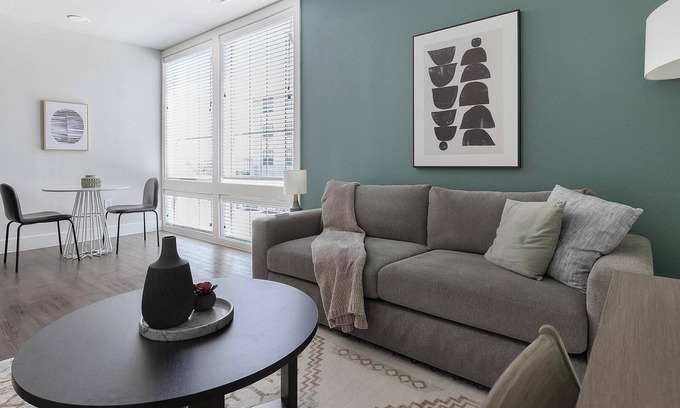 Stone Oak Apartment | Landing | Stylish 1BD, Gym, Game Room