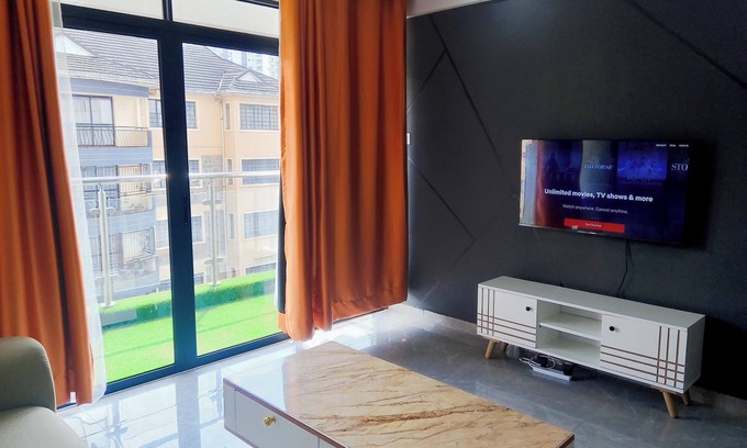 Kileleshwa Apartment | Large 1 Bedroom w/King Bed Adjacent to Westlands