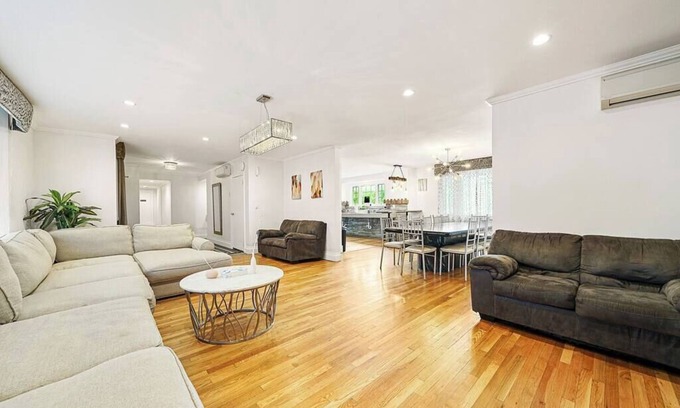 Woodridge House | Large 7B/3B Villa w/Indoor Pool, Hot Tub, Slps 16