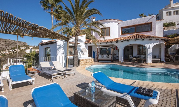 El Portet Villa | Large and comfortable villa with private pool in Moraira, on the Costa Blanca, Spain for 6 persons