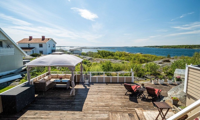 Donso House | Large and spacious accommodation on Donsö with ocean view| SE08030