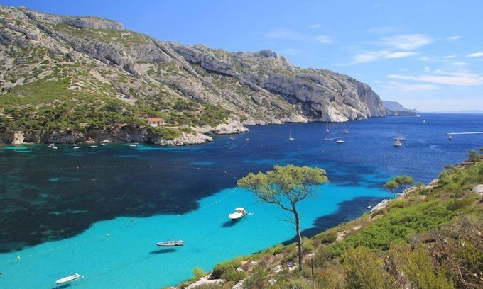 La Panouse Apartment | Large apartment near departure of Calanques