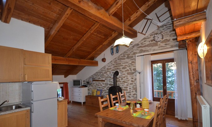 Soucheres-Basses Apartment | large attic with two bathrooms in an ancient typical residence