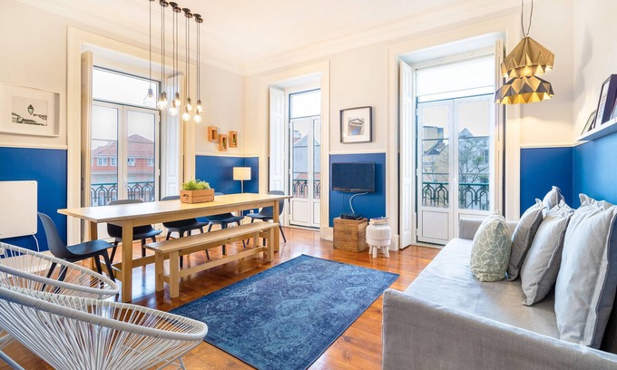 Santo Antonio Apartment | Large Bairro Alto 1E up to 22guests by Central Hill