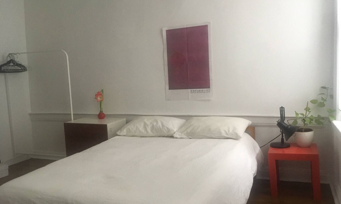 Williamsburg Apartment | LARGE BRIGHT ROOM IN EAST WILLIAMSBURG.