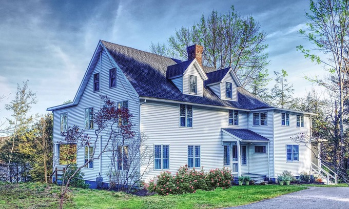Eagles Mere Cottage | Large, charming lake cottage nestled in the heart of our private community.