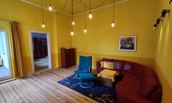 Mitte Apartment | Large designer vacation apartment/Between Brandenburg Gate and Museum Island